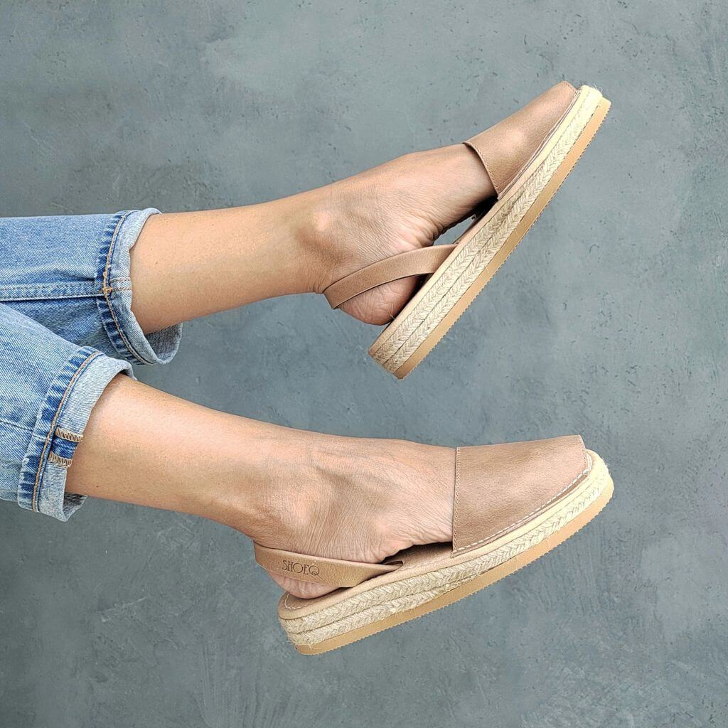 Micro espadrille compensée couleur caramel